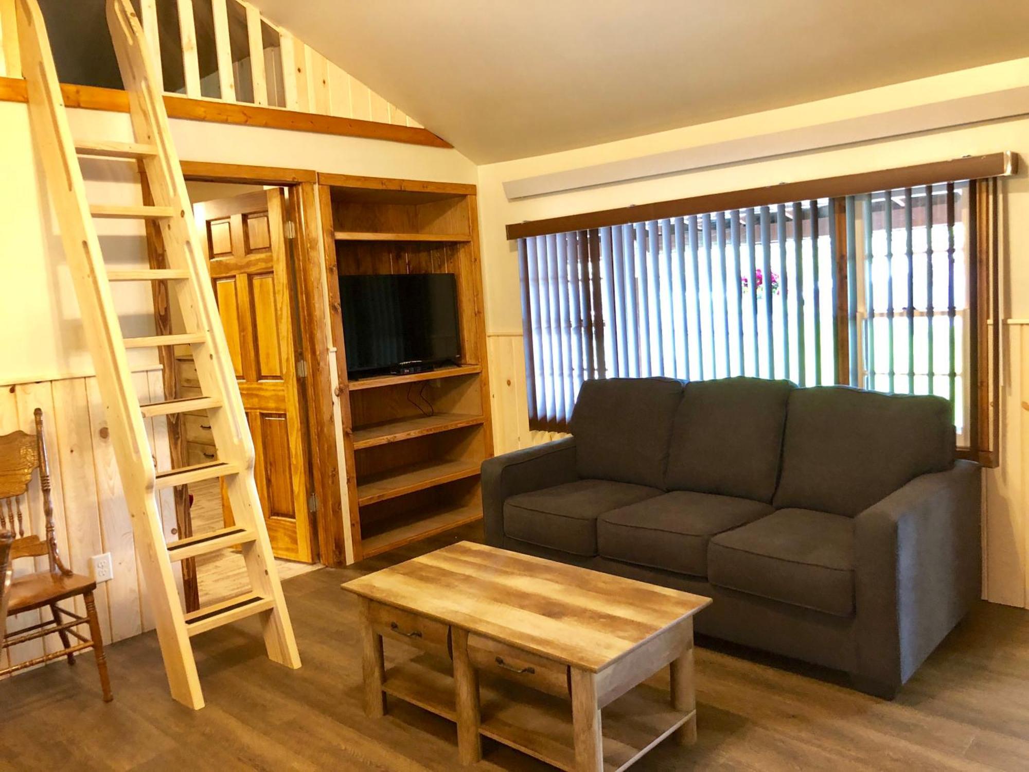 Rockerville Lodge & Cabins Keystone Room photo