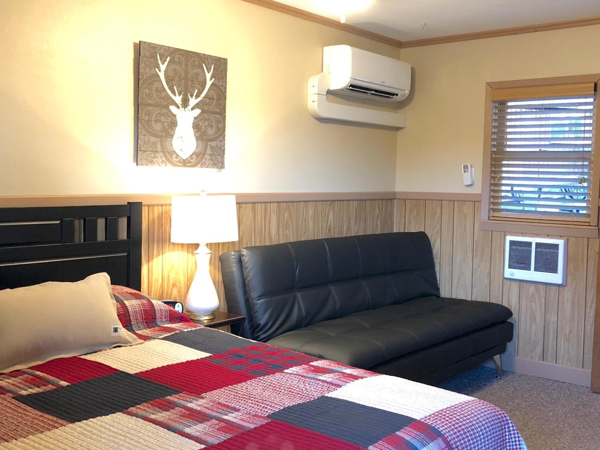 Rockerville Lodge & Cabins Keystone Room photo